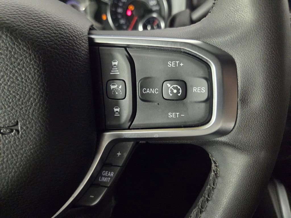 Used 2025 RAM 2500 Big Horn AWD/4WD image 17