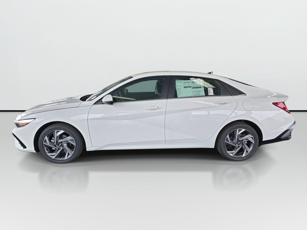 New 2026 Hyundai Elantra Limited FWD image 6