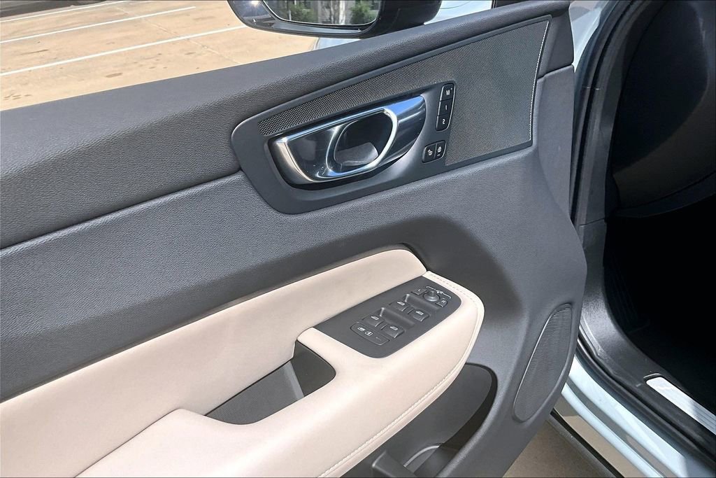 New 2026 Volvo XC60 B5 Plus w/ Protection Package Premier AWD/4WD image 30