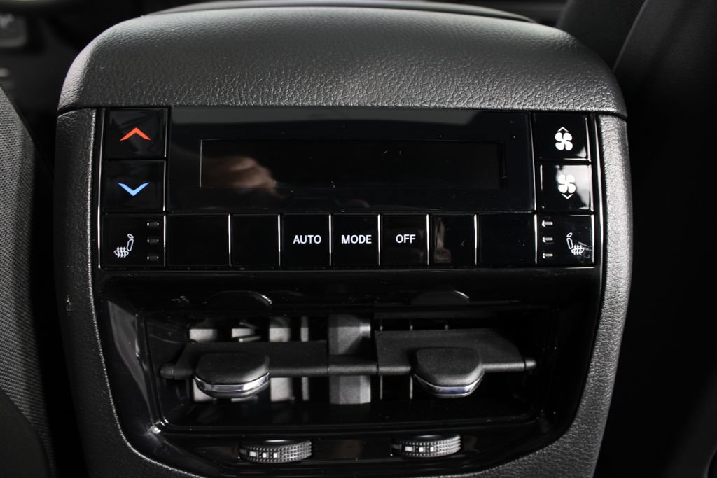 New 2026 Jeep Grand Cherokee L Limited w/ Luxury Tech Group II AWD/4WD image 21