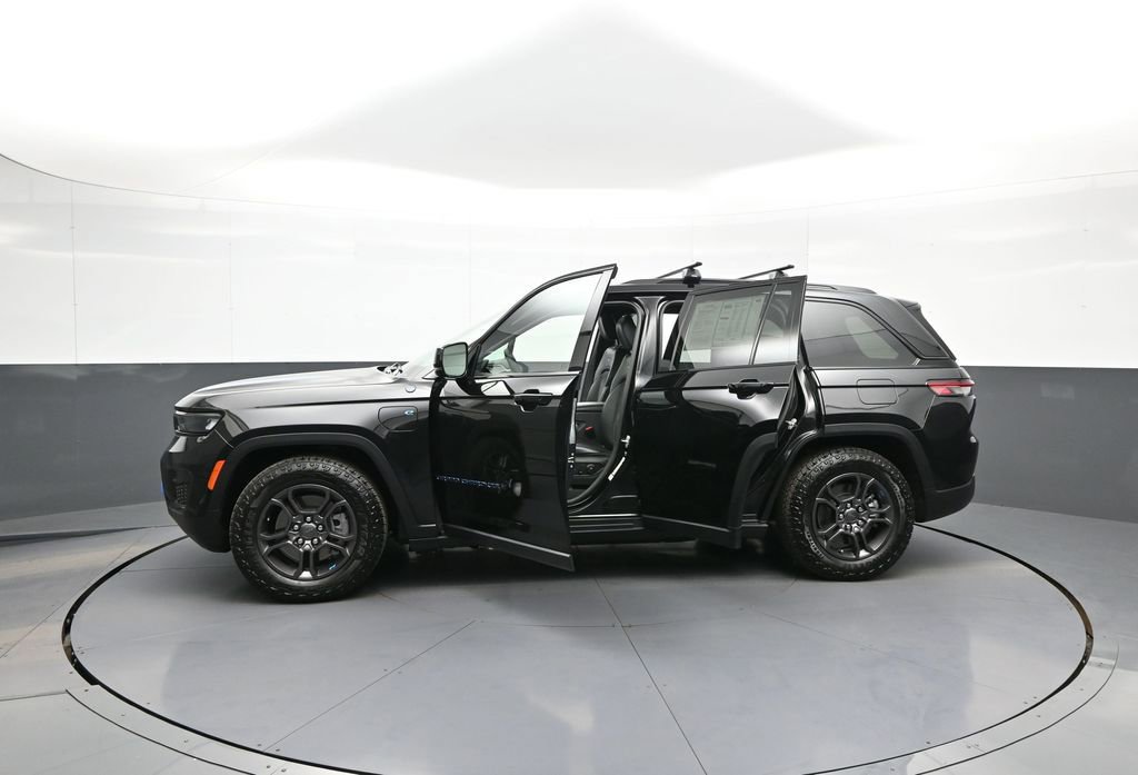 Used 2024 Jeep Grand Cherokee Trailhawk image 44