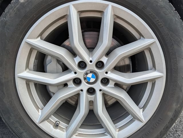 Used 2021 BMW X5 xDrive40i w/ Convenience Package AWD/4WD image 9