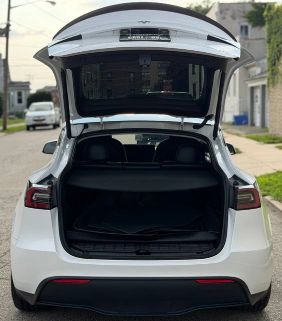 Used 2024 Tesla Model Y Performance AWD/4WD image 7