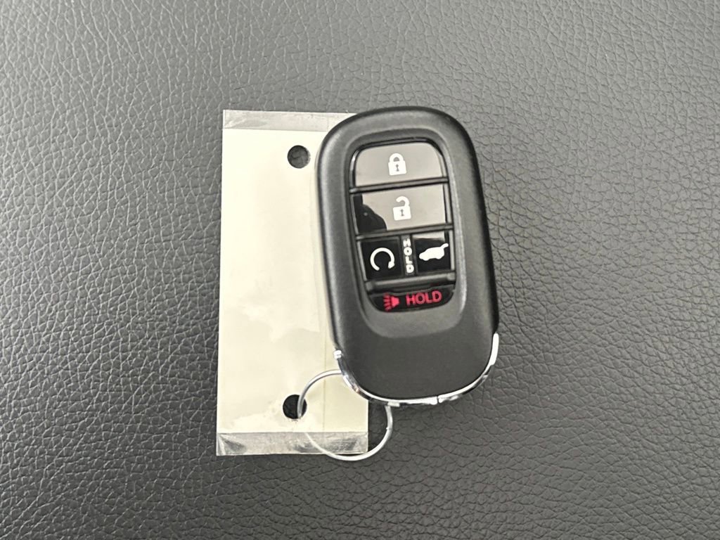 Used 2024 Honda Pilot Touring image 23