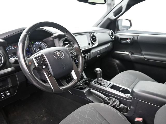 Used 2017 Toyota Tacoma TRD Off-Road w/ Tow Package (A/T) image 18