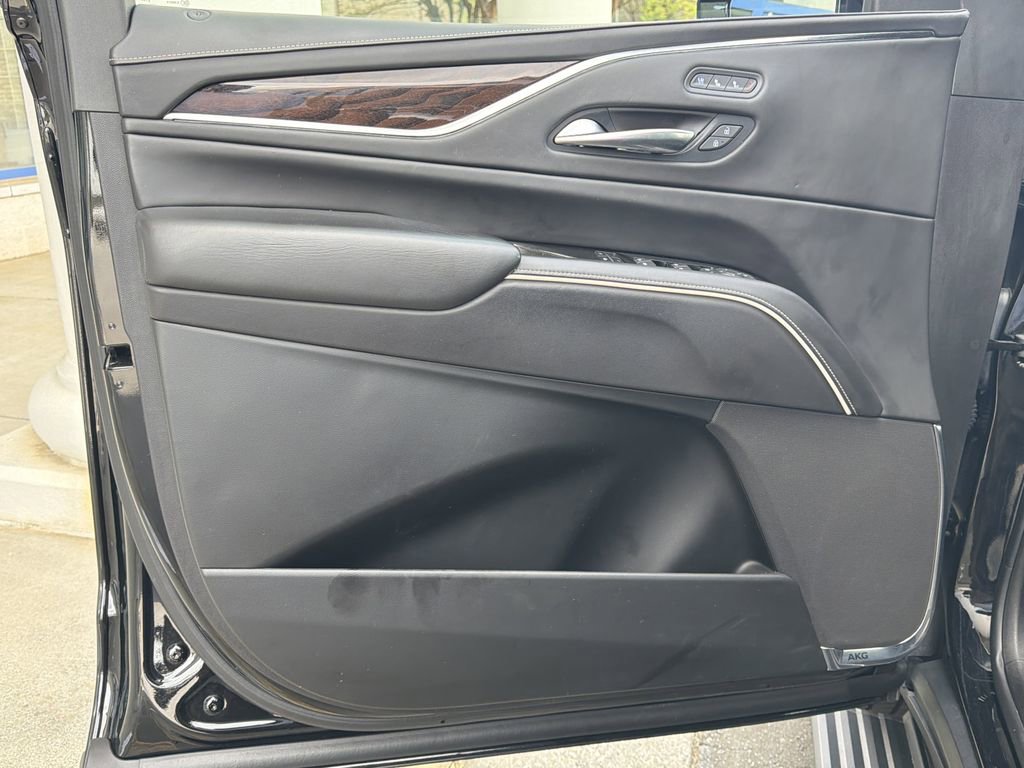 Certified 2022 Cadillac Escalade Sport Platinum w/ LPO, ONYX Package image 10