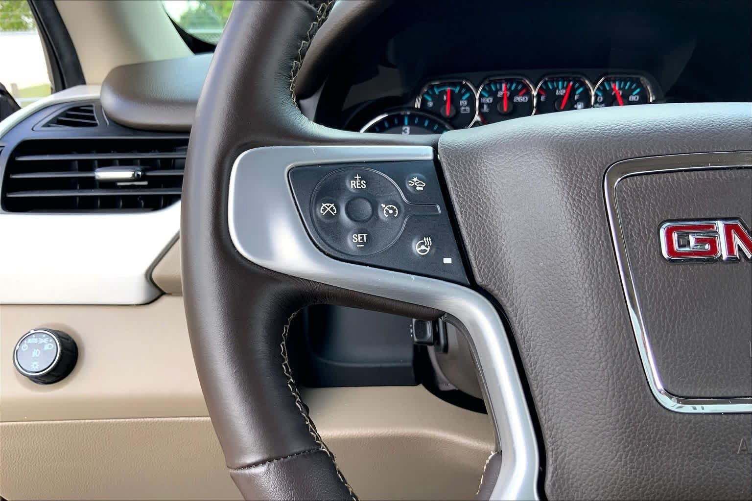 Used 2020 GMC Yukon XL SLT w/ Premium Edition RWD image 23