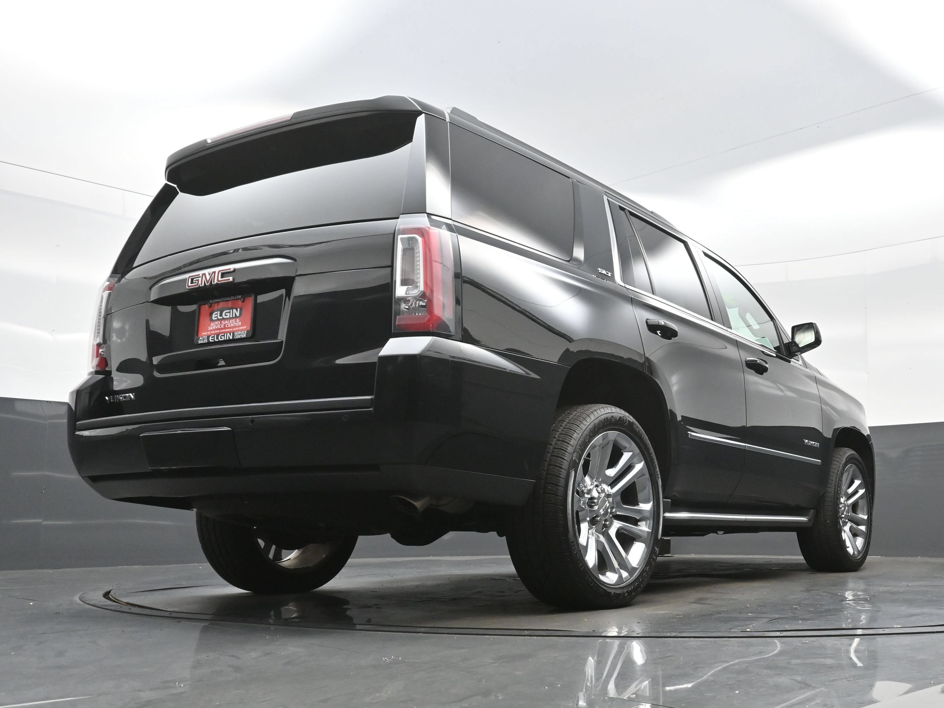 Used 2019 GMC Yukon SLT w/ Premium Edition AWD/4WD image 32
