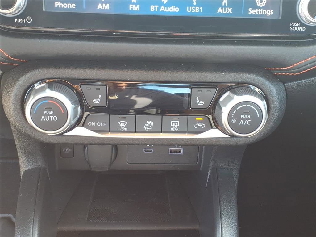 Used 2023 Nissan Versa SR w/ Trunk Package image 18