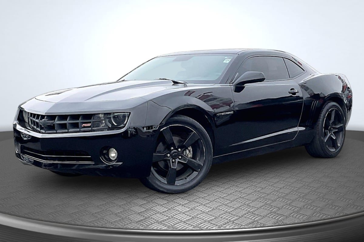 Used 2010 Chevrolet Camaro LT w/ RS Package RWD image 12