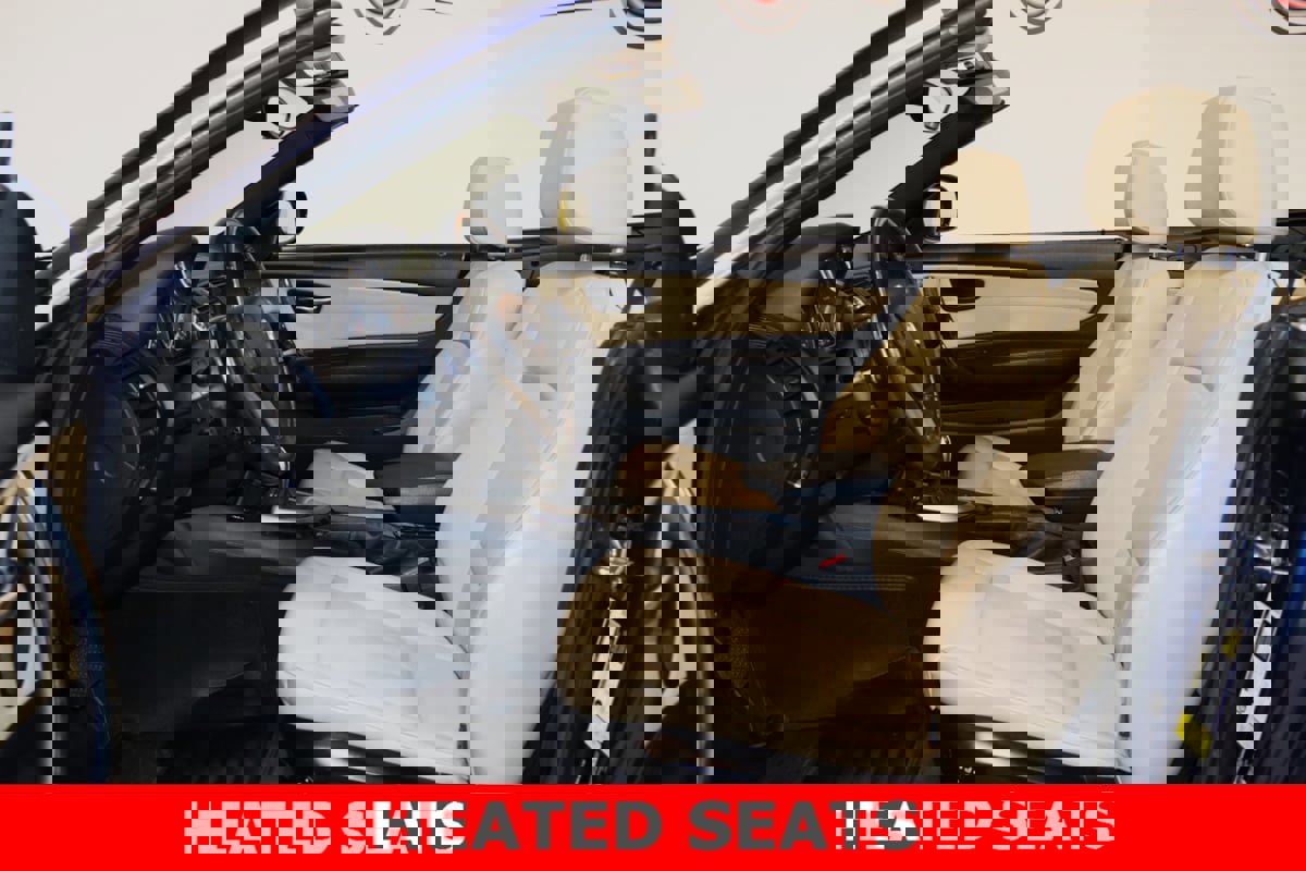 Used 2012 BMW 135i Convertible image 19