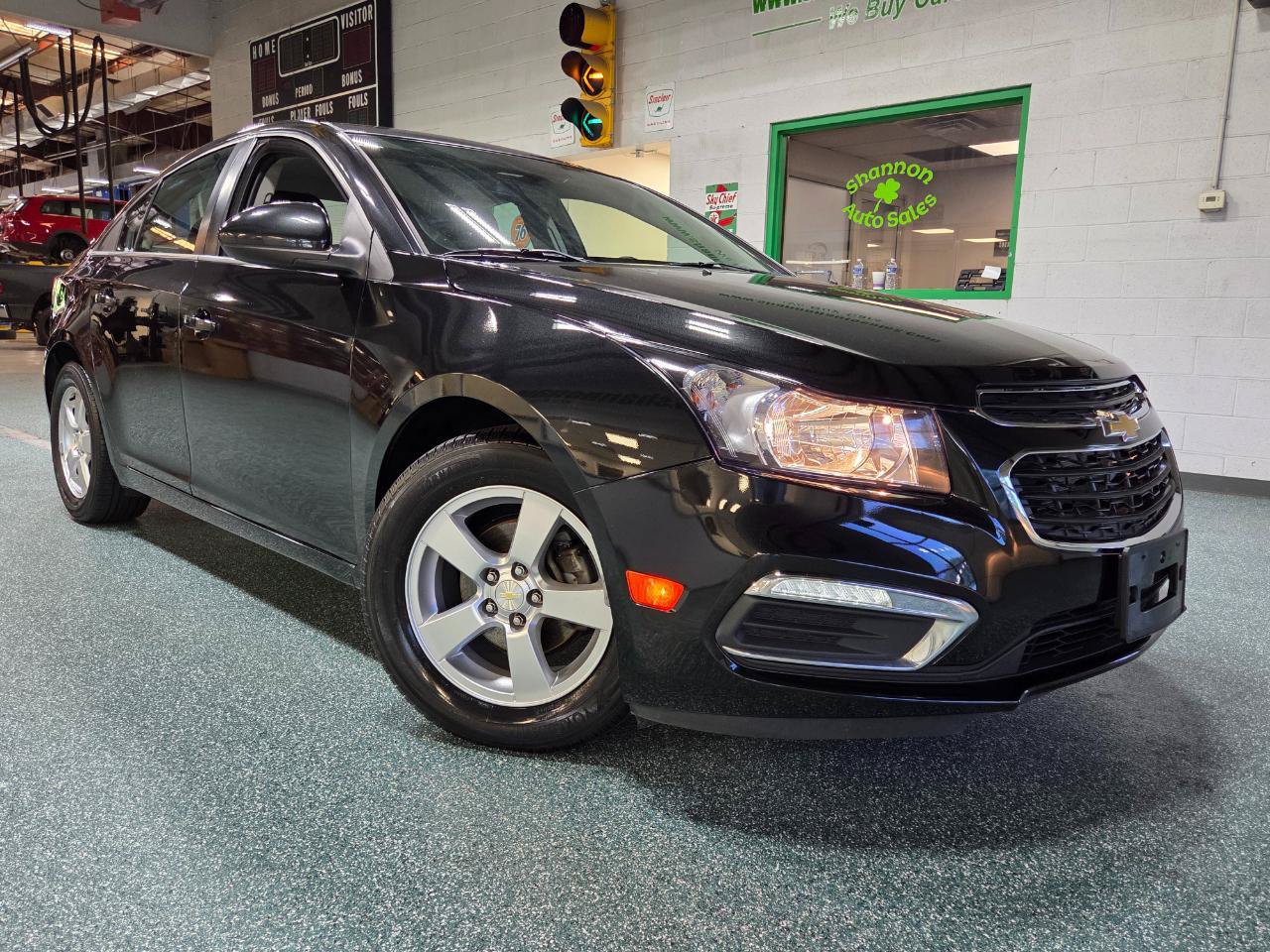 Used 2015 Chevrolet Cruze LT FWD image 12