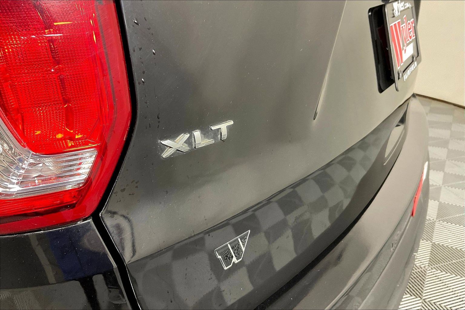 Used 2016 Ford Explorer XLT w/ Equipment Group 202A image 24