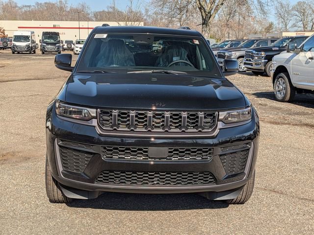 New 2026 Jeep Grand Cherokee Laredo image 8