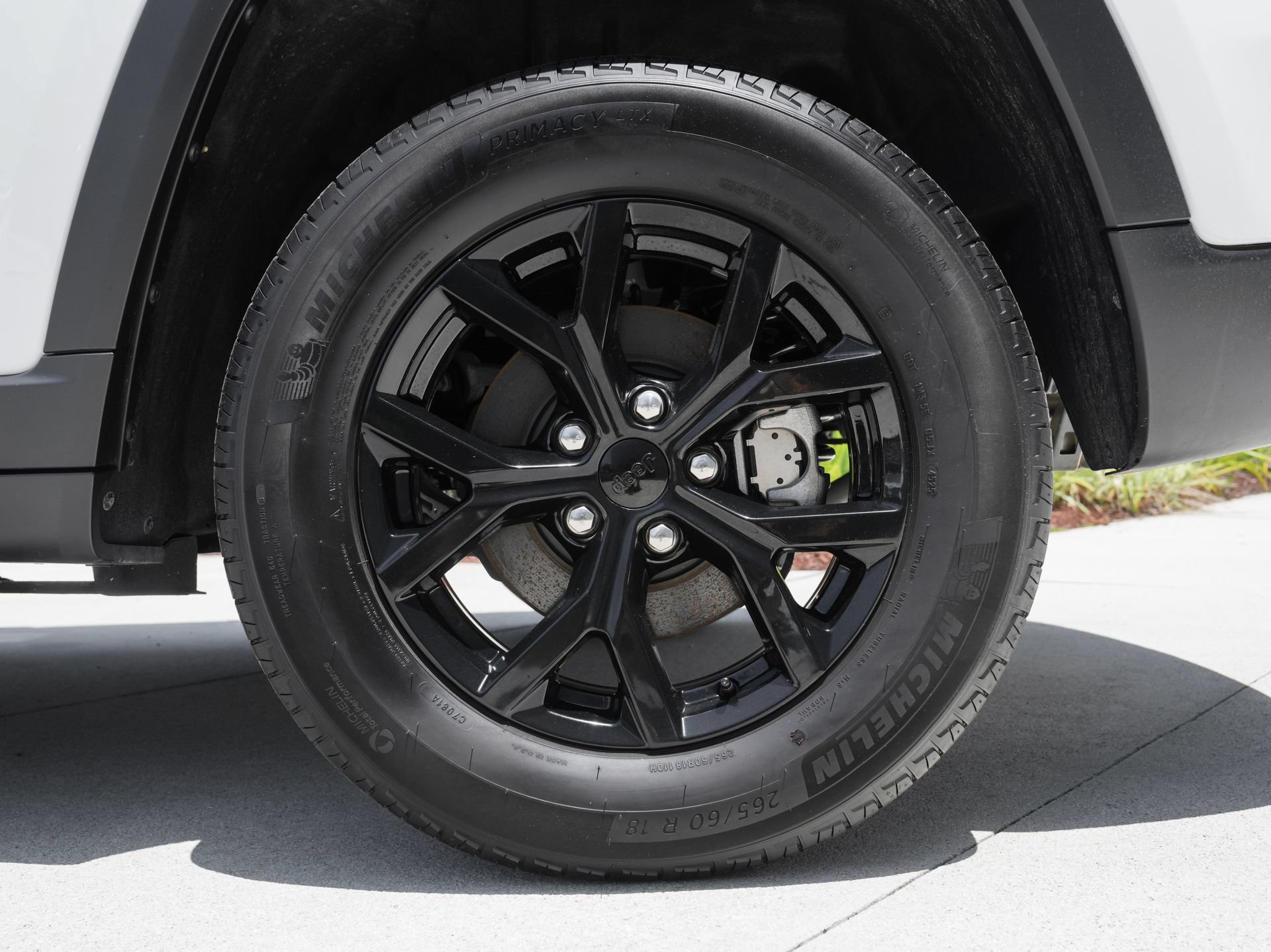 Used 2025 Jeep Grand Cherokee Altitude RWD image 31