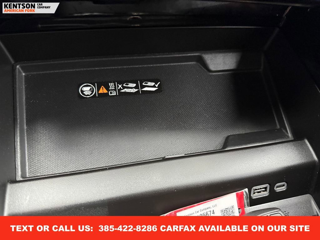 Used 2025 Chevrolet Suburban Z71 image 26