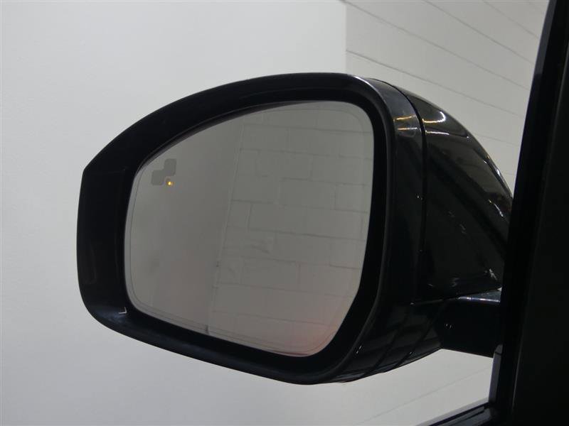 Used 2018 Land Rover Range Rover HSE image 14