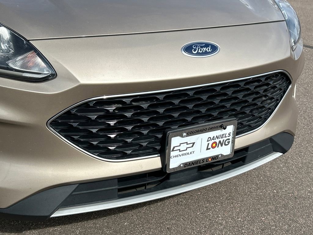 Used 2020 Ford Escape SE image 25