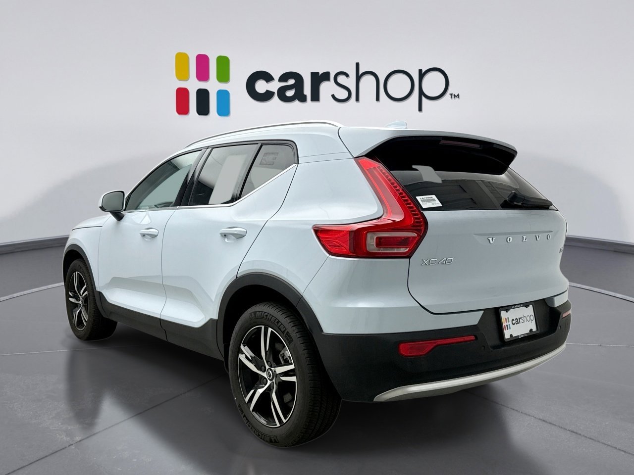 Used 2025 Volvo XC40 B5 Core AWD/4WD image 3