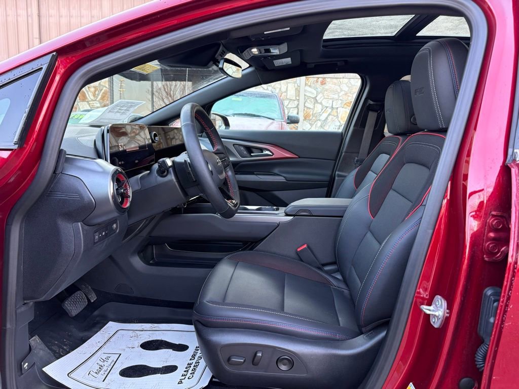 Used 2025 Chevrolet Equinox EV RS image 18