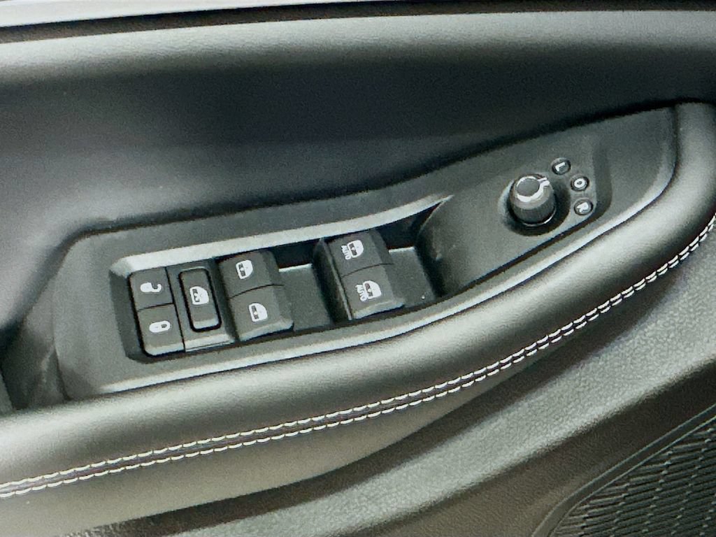 New 2026 Jeep Grand Cherokee Altitude AWD/4WD image 13