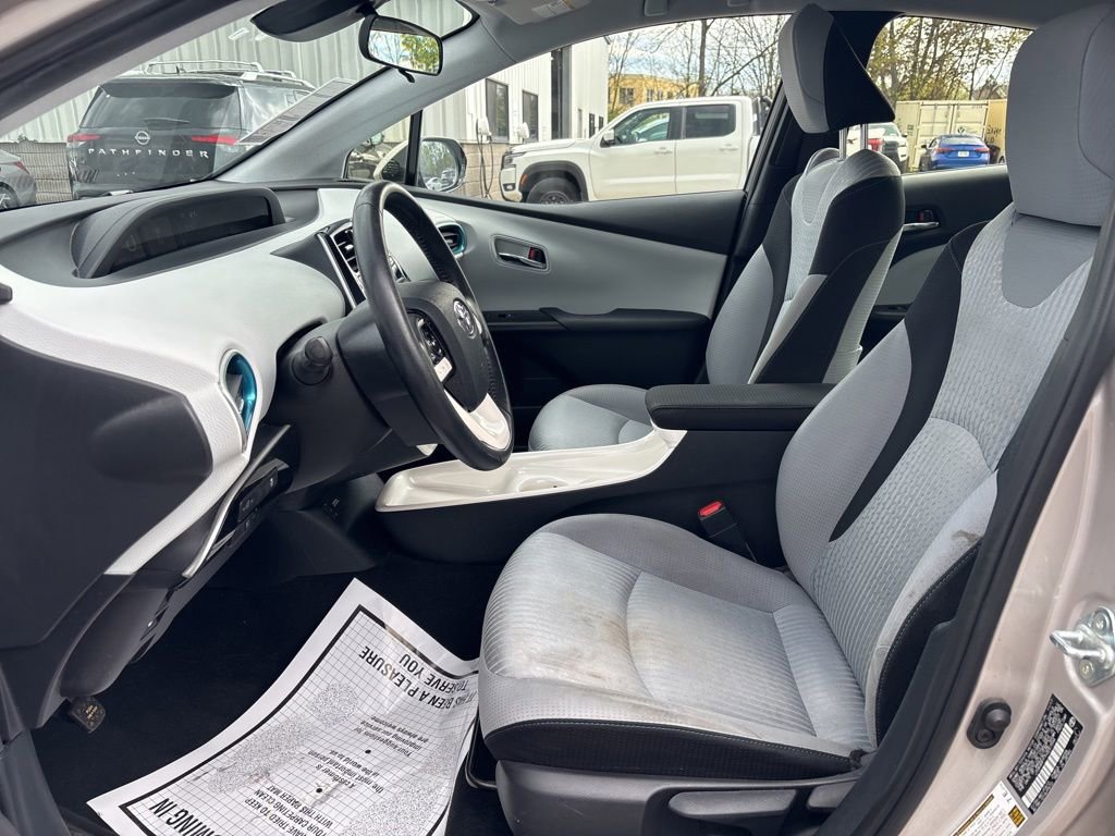 Used 2017 Toyota Prius Prime Plus FWD image 14