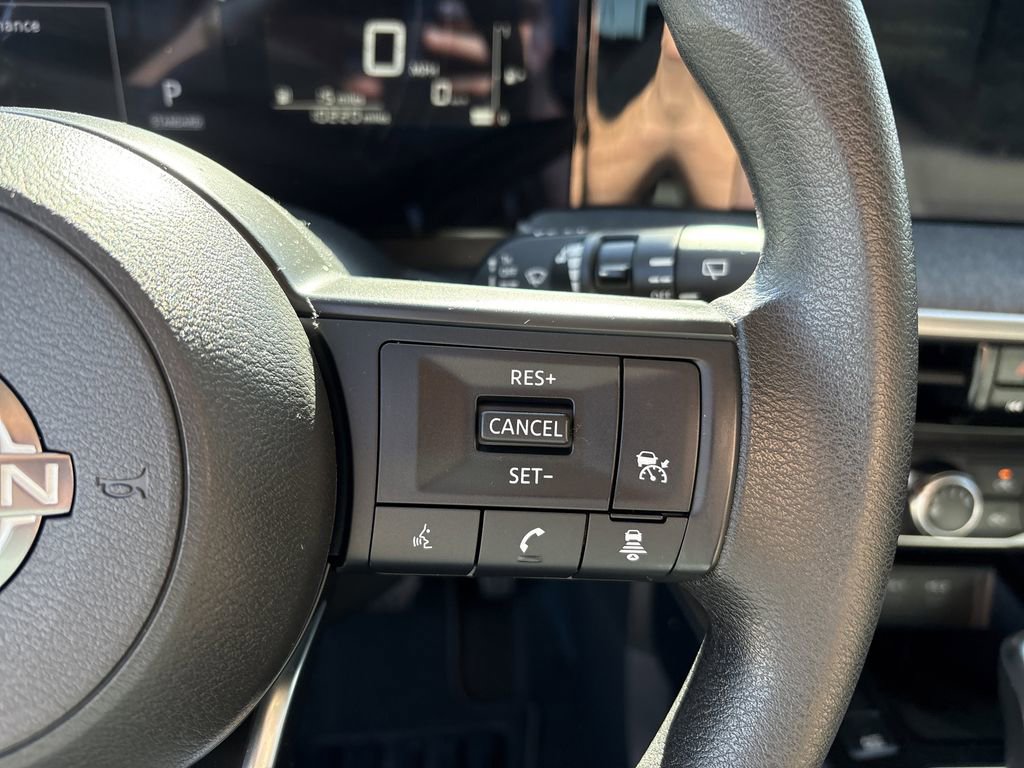 Used 2025 Nissan Kicks SV w/ Illumination Package image 13