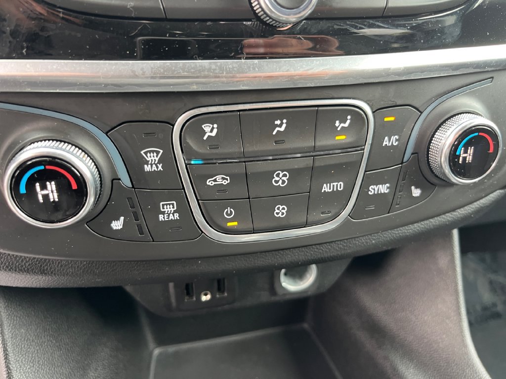 Used 2019 Chevrolet Traverse LT AWD/4WD image 19
