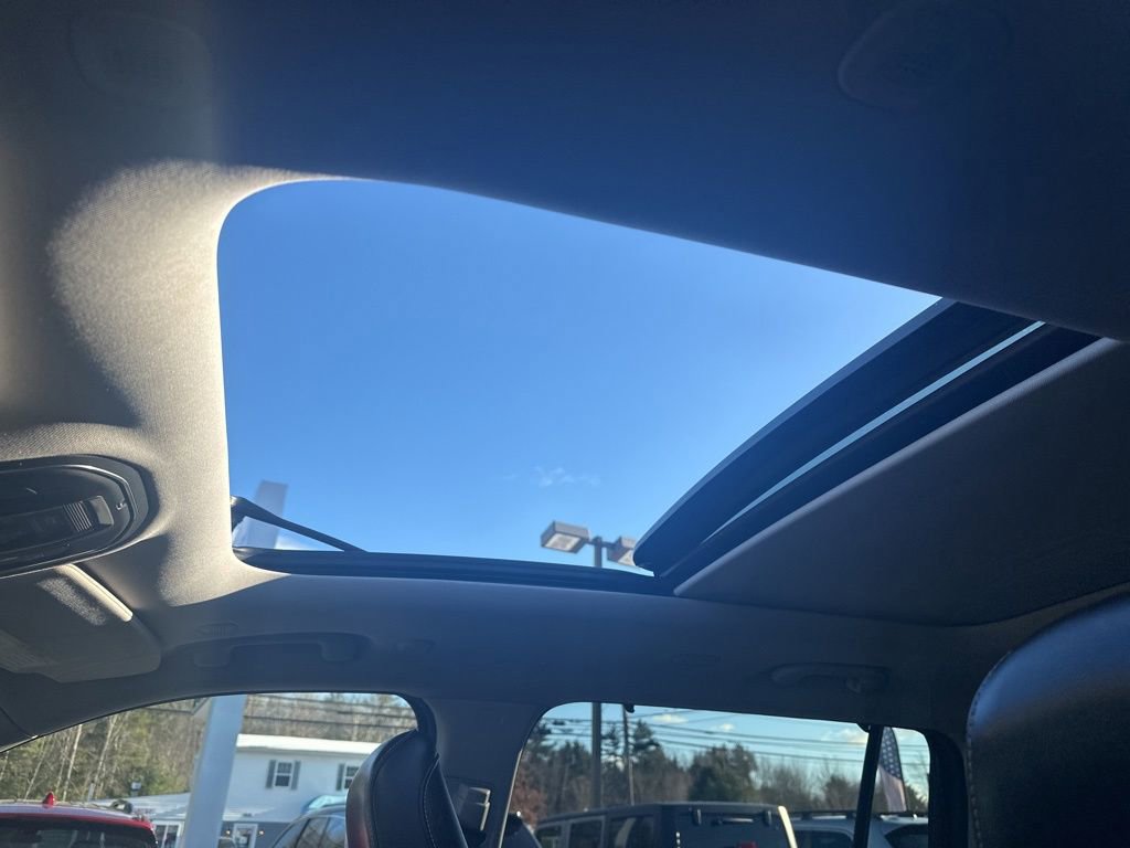 Used 2022 Jeep Grand Cherokee L Limited w/ Luxury Tech Group II image 23