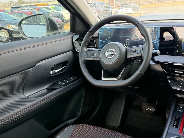 New 2026 Nissan Kicks SR w/ Illumination Package FWD image 10
