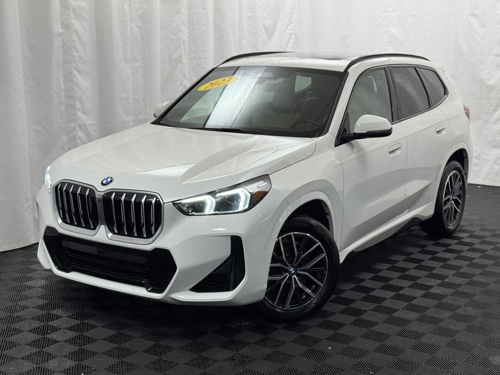 Used 2023 BMW X1 xDrive28i image 2