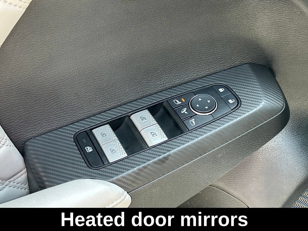 Used 2025 Mitsubishi Outlander 4WD Plug-In Hybrid image 13