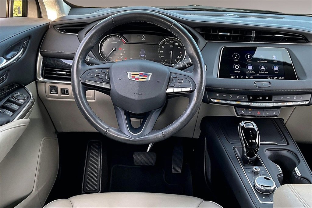 Used 2023 Cadillac XT4 Premium Luxury w/ Cold Weather Package image 5