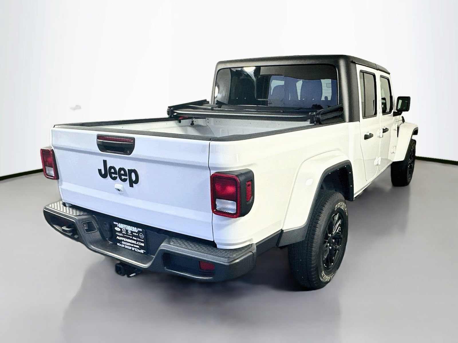 Used 2022 Jeep Gladiator Sport AWD/4WD image 7