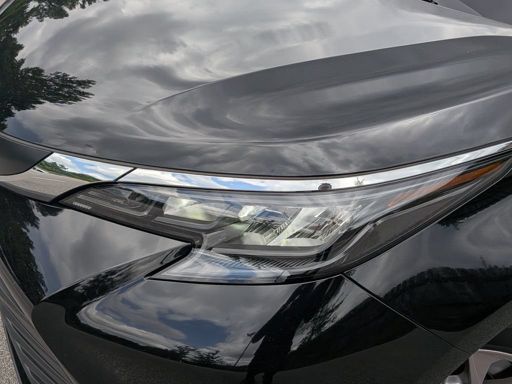 Used 2025 Toyota Sienna LE w/ LE Plus Package FWD image 7