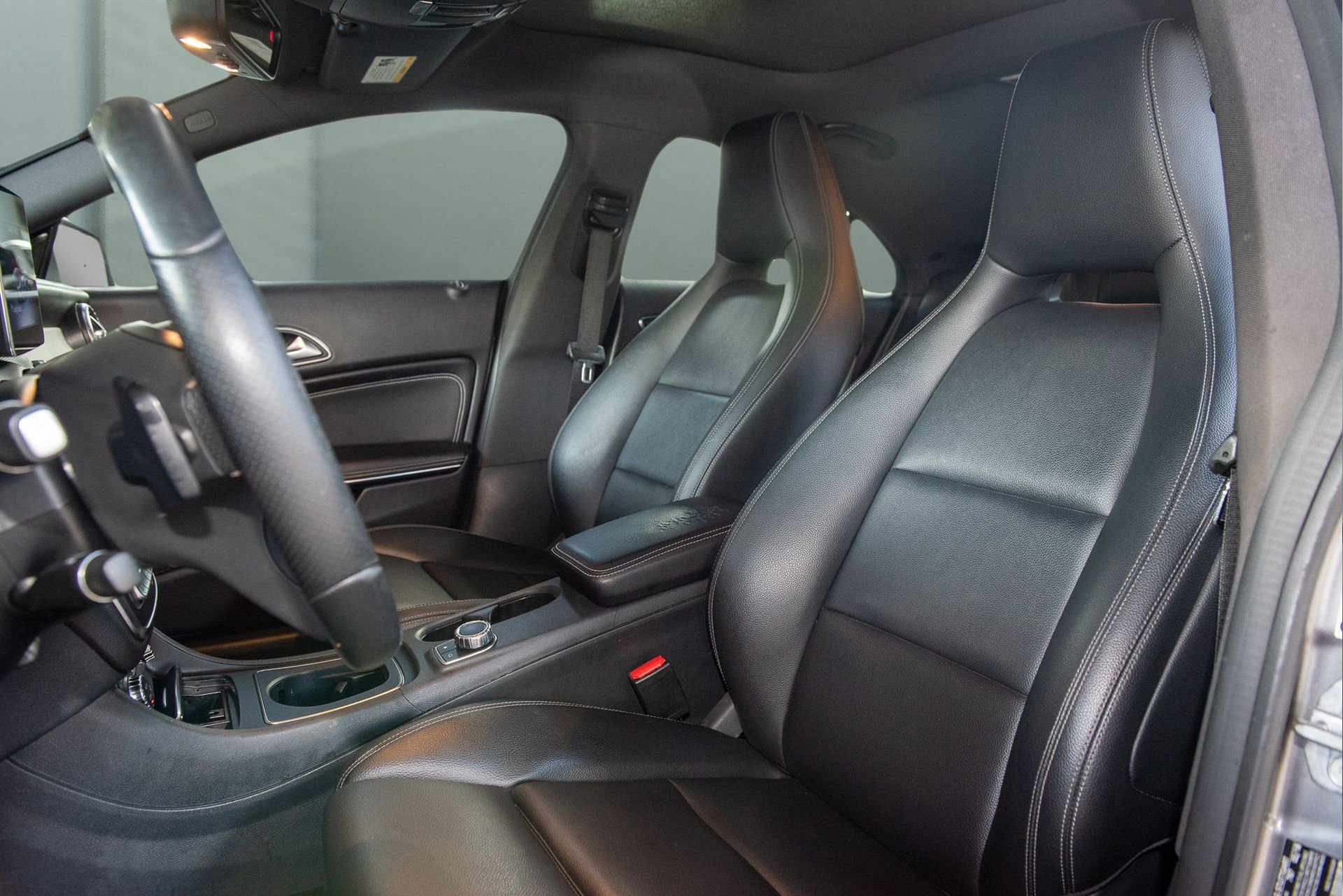 Used 2018 Mercedes-Benz CLA 250 4MATIC image 6