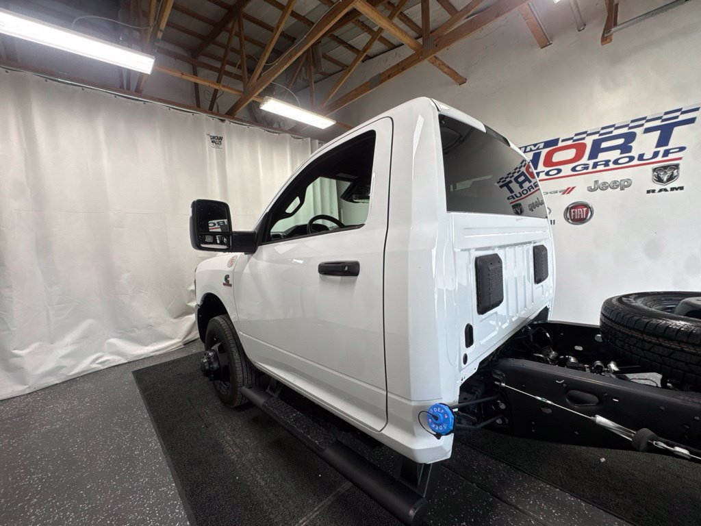 New 2027 RAM 3500 Tradesman AWD/4WD image 14