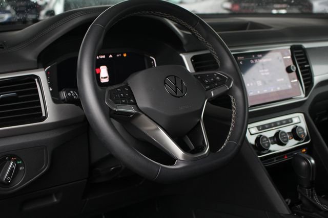 Used 2022 Volkswagen Atlas Cross Sport SEL image 9