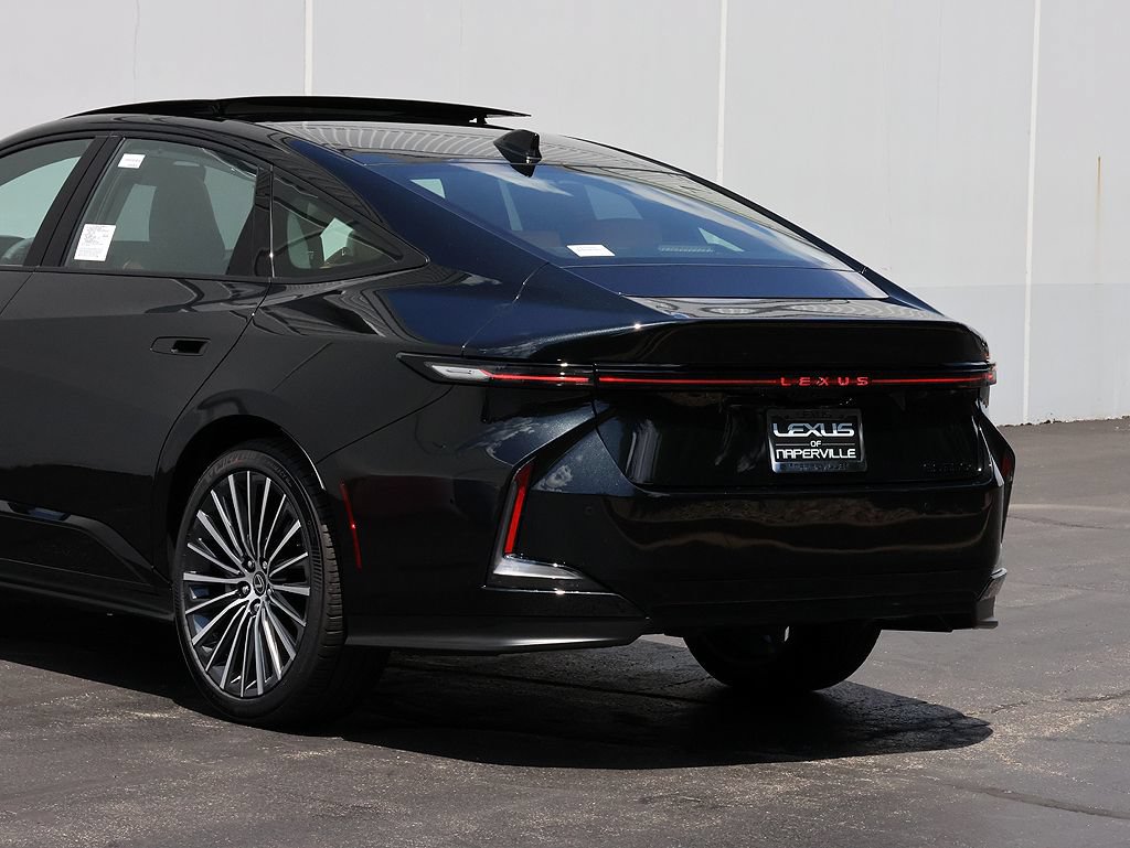 New 2026 Lexus ES 350e FWD image 9