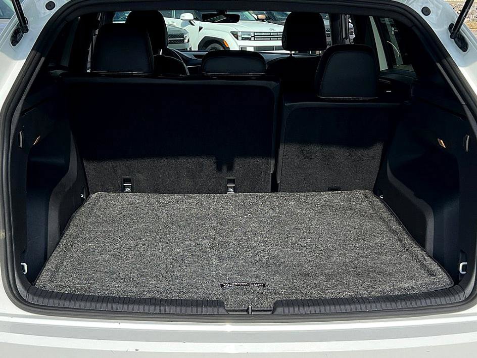 Used 2023 Volkswagen Atlas Cross Sport SE image 26