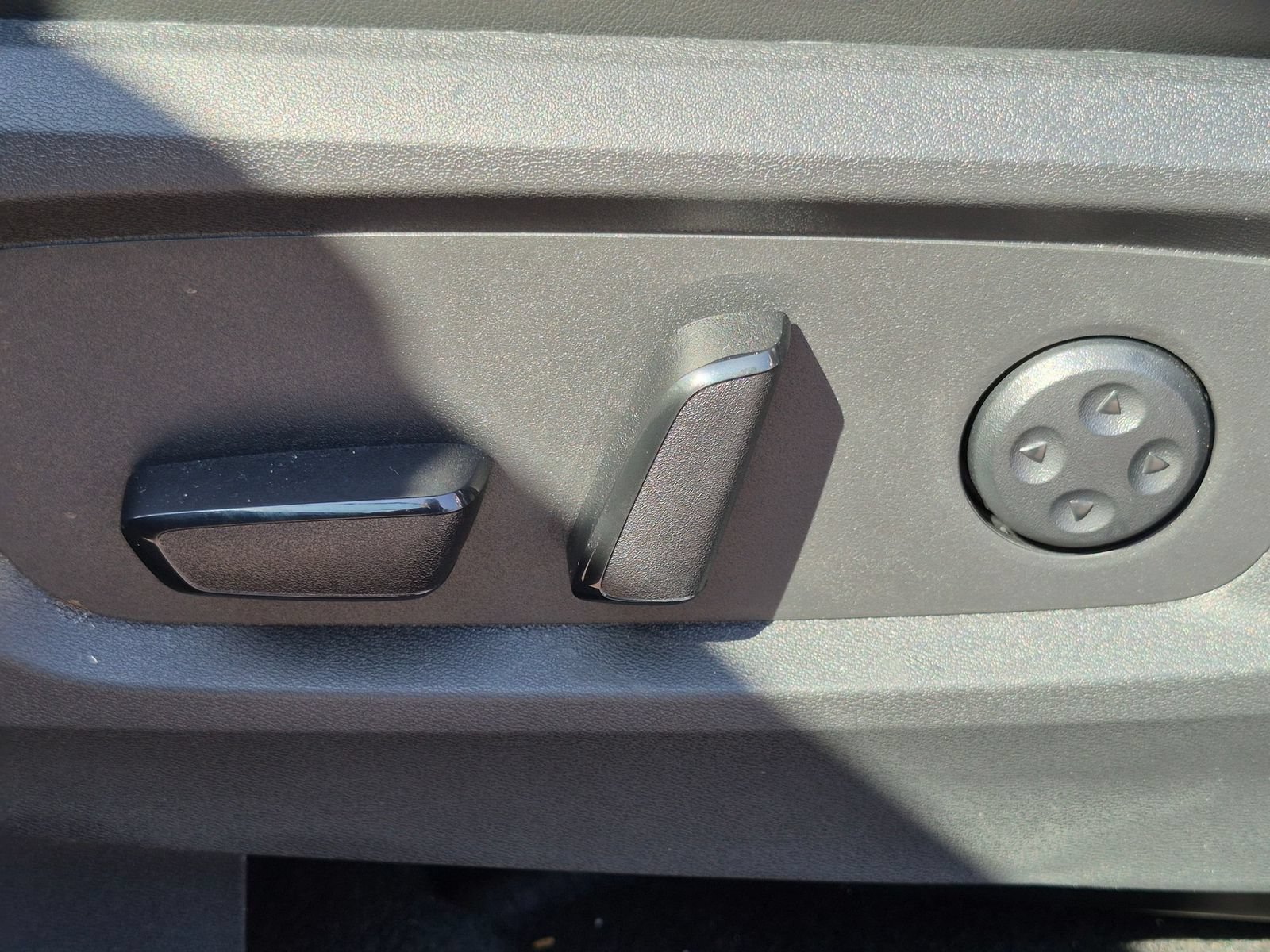 Used 2026 INFINITI QX60 Luxe w/ Cargo Package FWD image 16