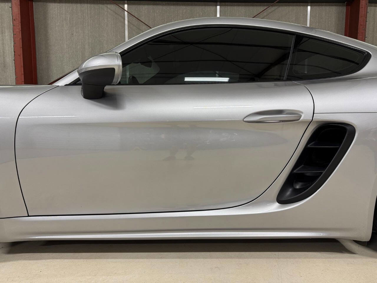 Used 2018 Porsche 718 Cayman w/ Sport Chrono Package image 31