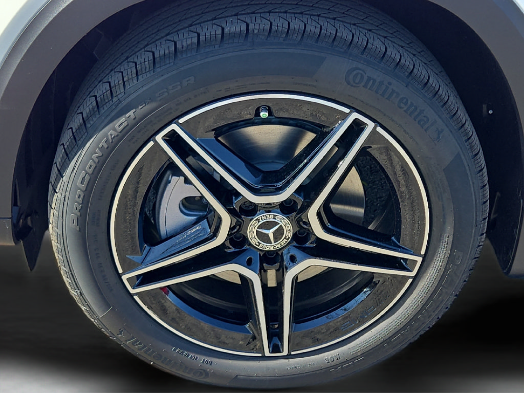 New 2026 Mercedes-Benz GLB 250 image 8