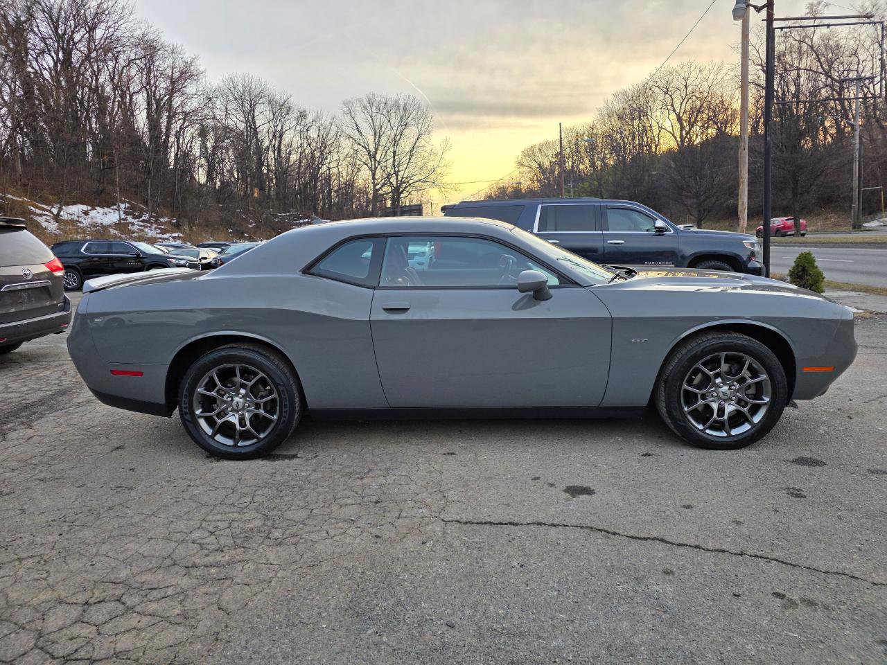 Used 2017 Dodge Challenger GT image 4