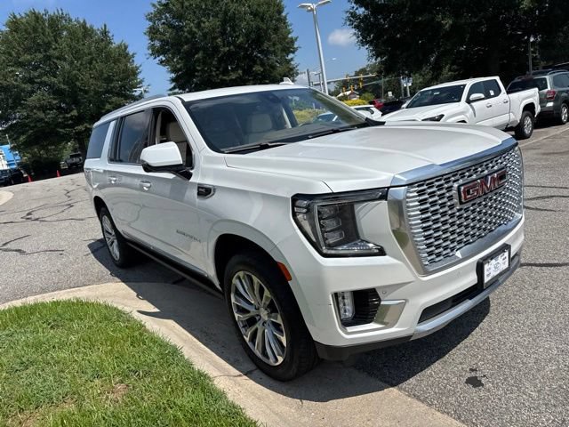 Used 2021 GMC Yukon XL Denali w/ Denali Premium Package AWD/4WD image 6