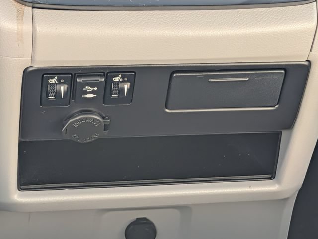 Used 2019 Toyota Sienna XLE w/ XLE Navigation Package FWD image 15