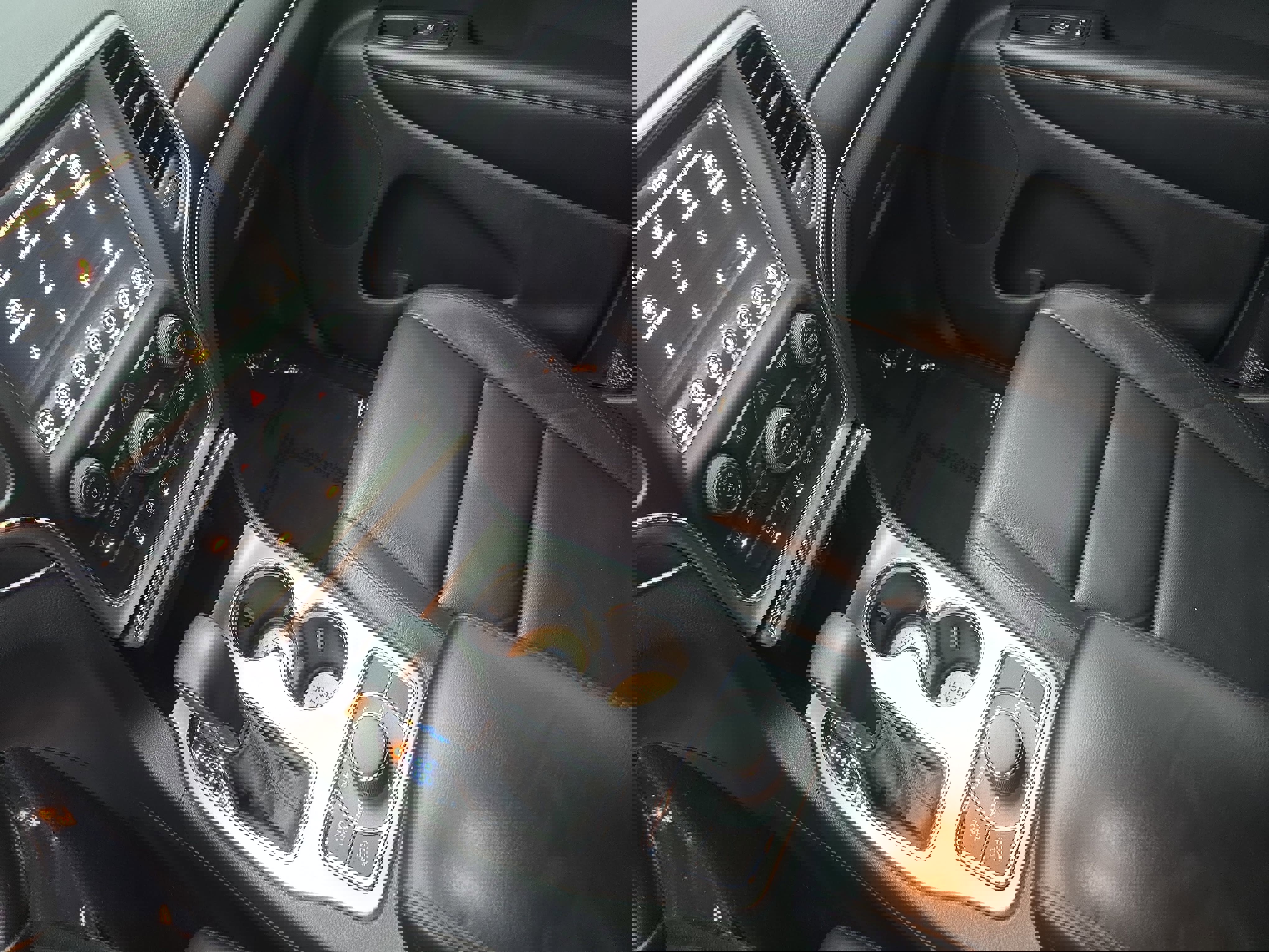 Used 2018 Jeep Grand Cherokee Limited image 23