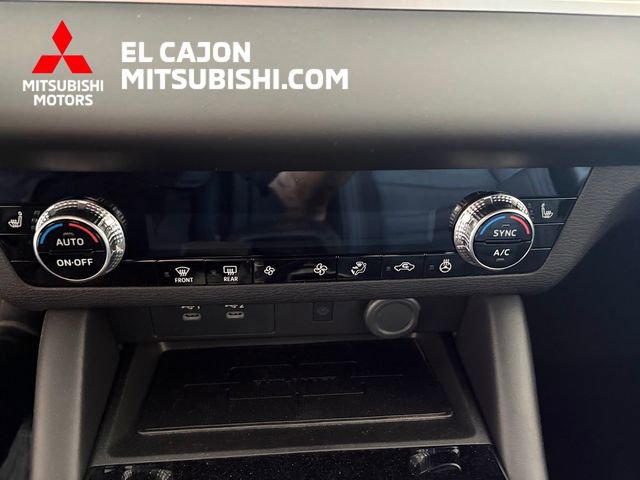 New 2026 Mitsubishi Outlander LE FWD image 18