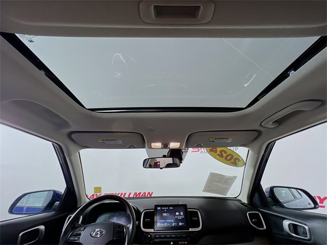 Used 2024 Hyundai Venue SEL image 24