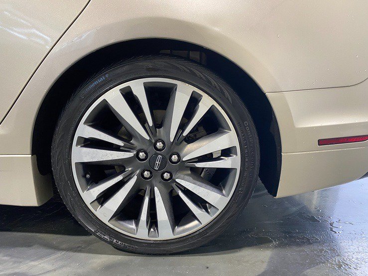 Used 2017 Lincoln MKZ Reserve w/ Climate Package FWD image 10